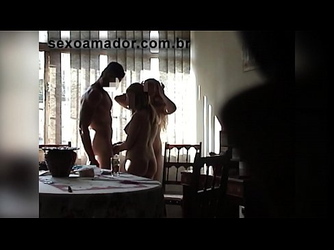 ❤️ Seksisõbrad kutsuvad hiiglasliku mehe ja temaga kolmekesi ️ Porno at et.niceporn.ru ❌