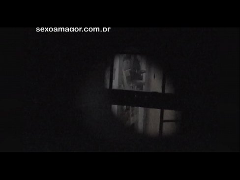 ❤️ Blondiin saab salaja videolevi naabruskonna voyeuri poolt peidetud õõnsate telliskivide taha peidetud ️ Porno at et.niceporn.ru ❌
